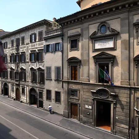 Residenza Conte Di Cavour & Rooftop 2* Florencie