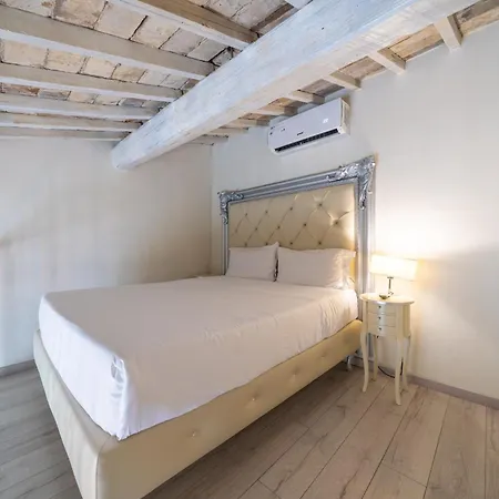 Residenza Conte Di Cavour & Rooftop Guest house