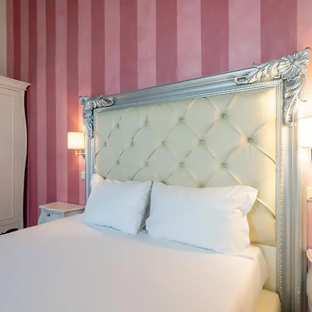 Residenza Conte Di Cavour & Rooftop Florence