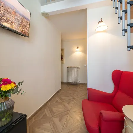 Residenza Conte Di Cavour & Rooftop 2* Florence