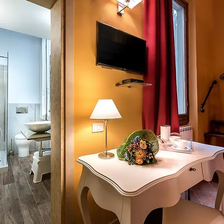 Residenza Conte Di Cavour & Rooftop Guest house Florence