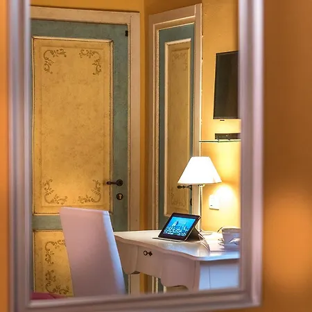 Residenza Conte Di Cavour & Rooftop Florence