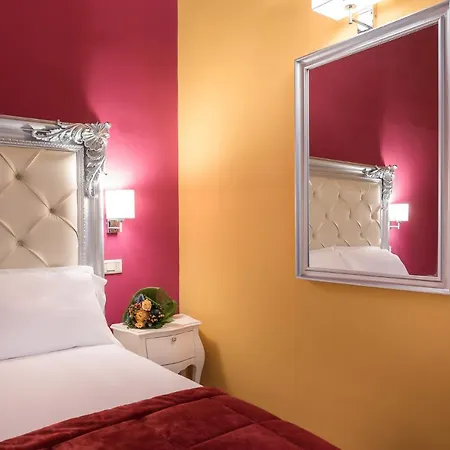 Residenza Conte Di Cavour & Rooftop 2* Florence