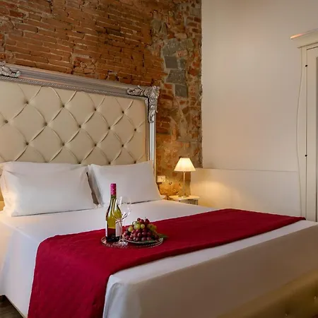 Residenza Conte Di Cavour & Rooftop Florence