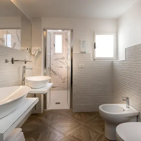 招待所 Residenza Conte Di Cavour & Rooftop 2*